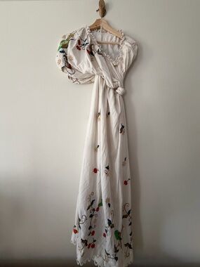 NWOT Farm Rio off shoulder tie waist Embroidered Linen Dress with Floral Accents